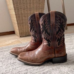 Size 10D Ariat Boots
